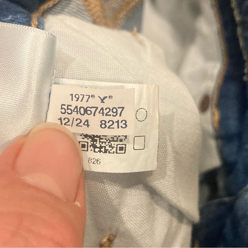 NWT: American Eagle Strigid Ripped Denim Mom Shorts Mid Wash 8 Distressed Trendy - Picture 7 of 15